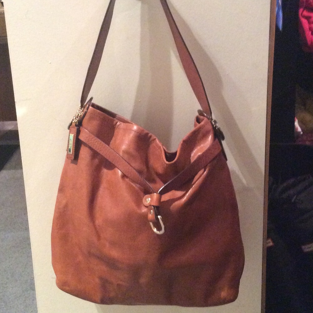 COLE HAAN LEATHER BAG🎉